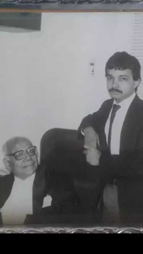 L to R: Ram Jethmalani, Satish Maneshinde